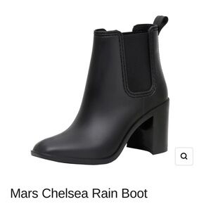 NWT Cushionair Chelsea Rain boots in black - Size 9